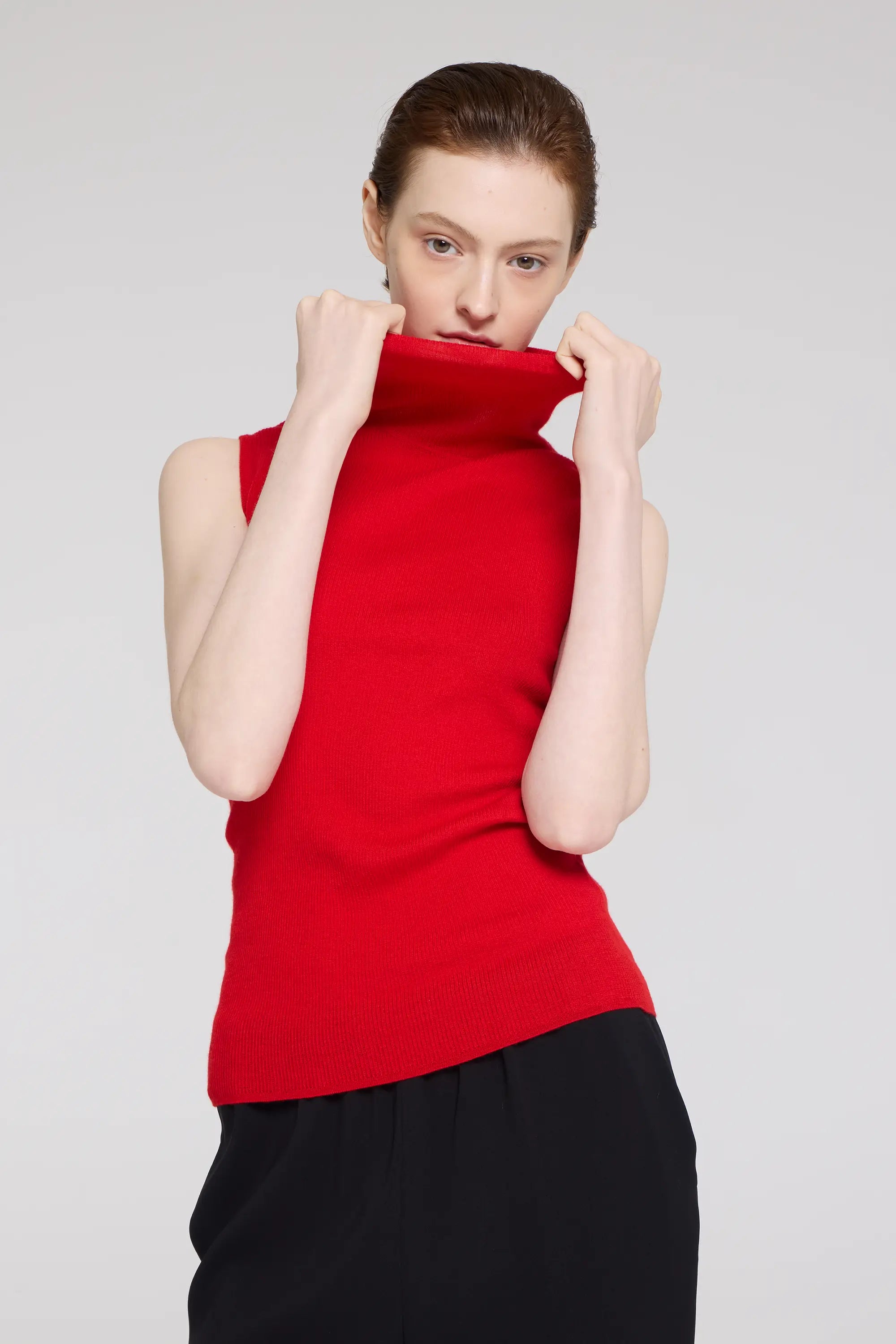 #color_scarlet red