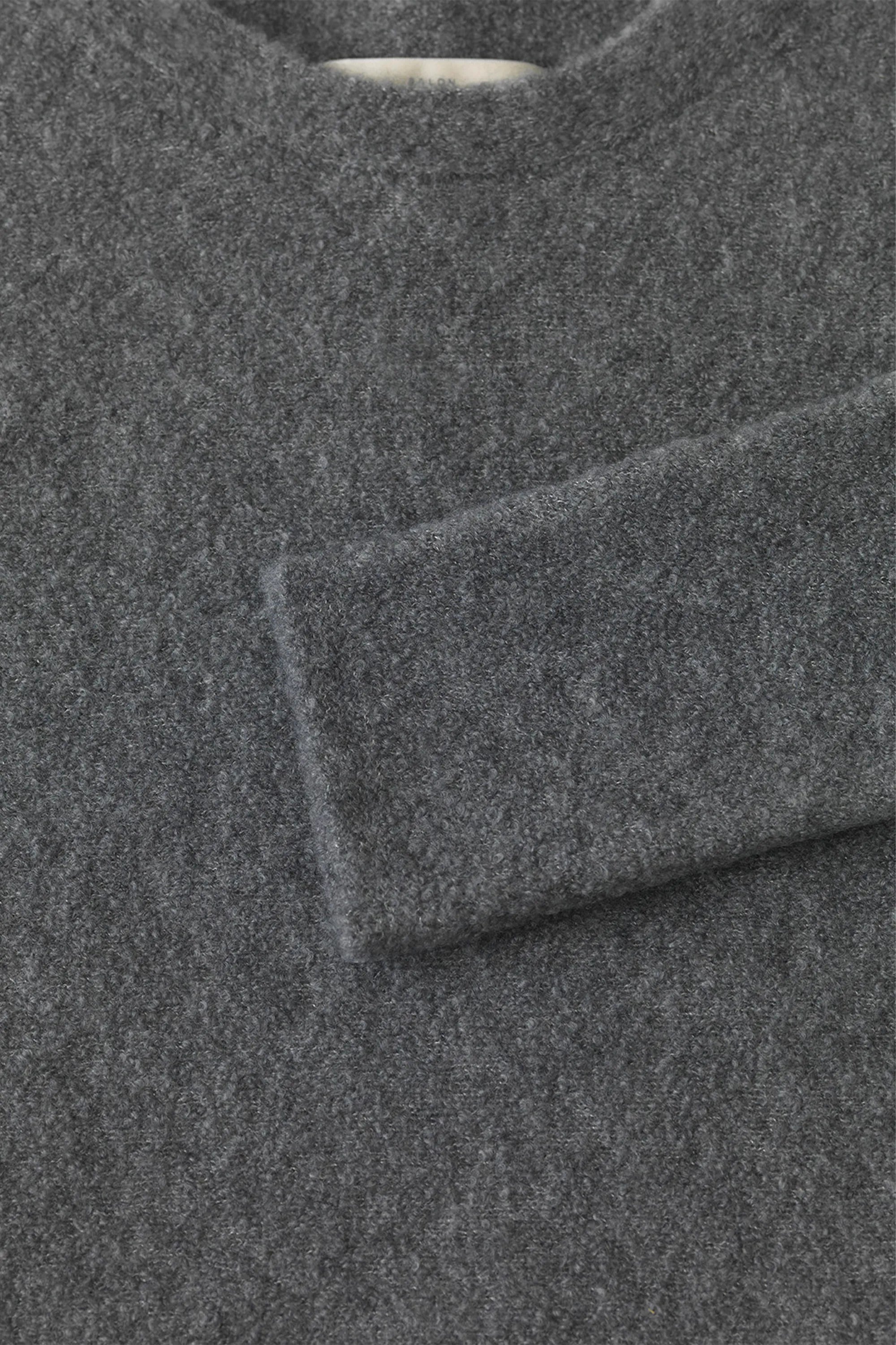 #color_medium grey