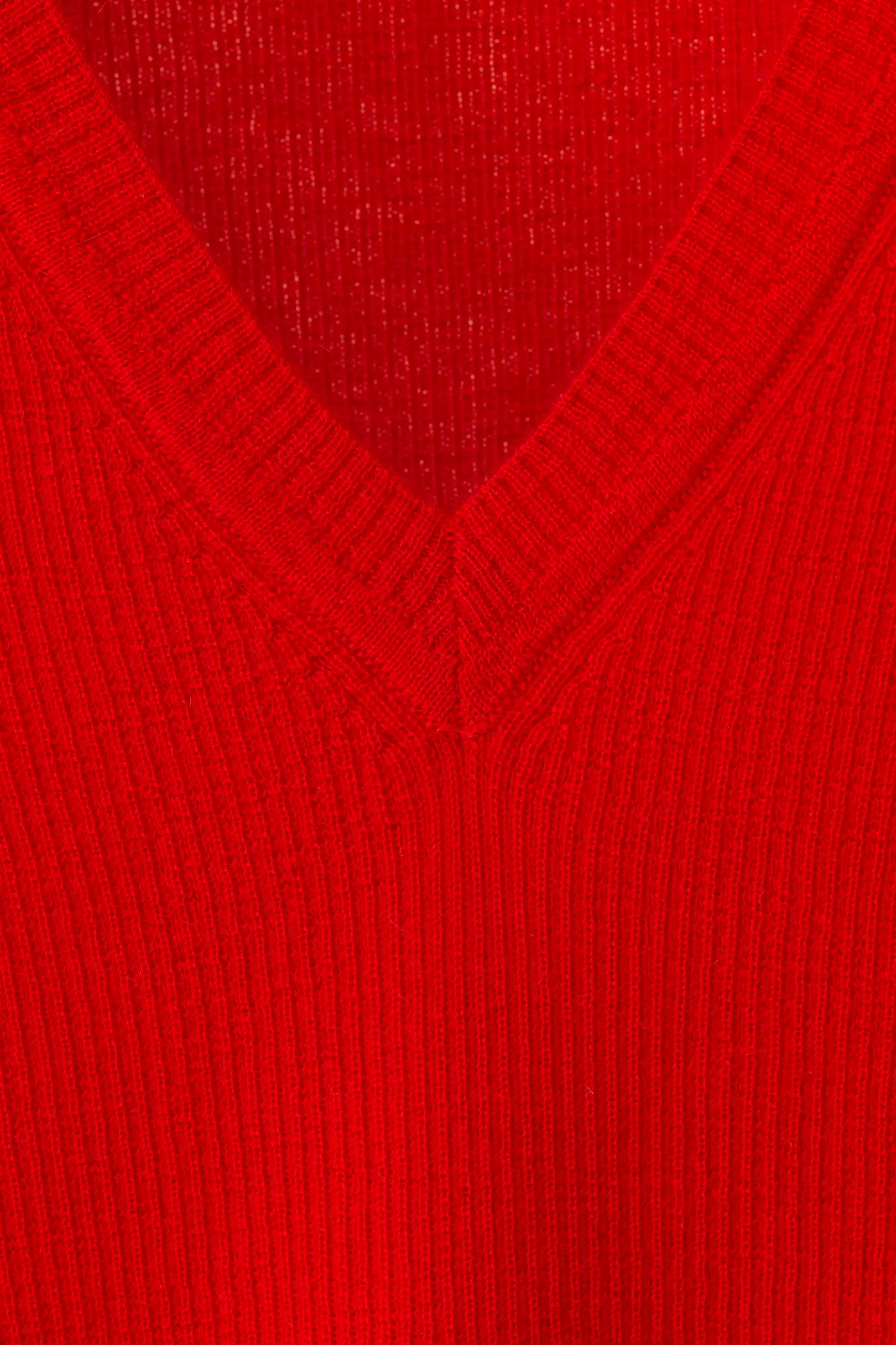 #color_scarlet red