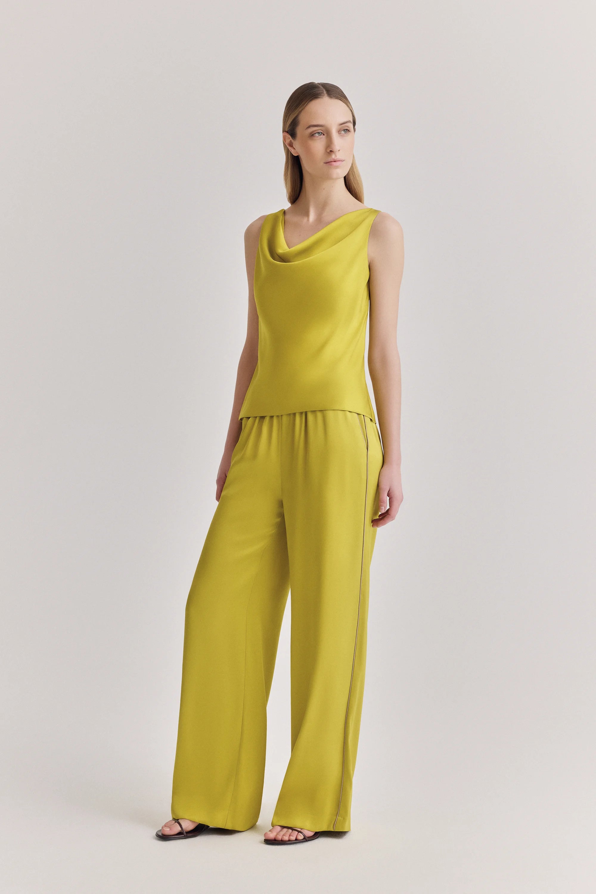 #color_chartreuse