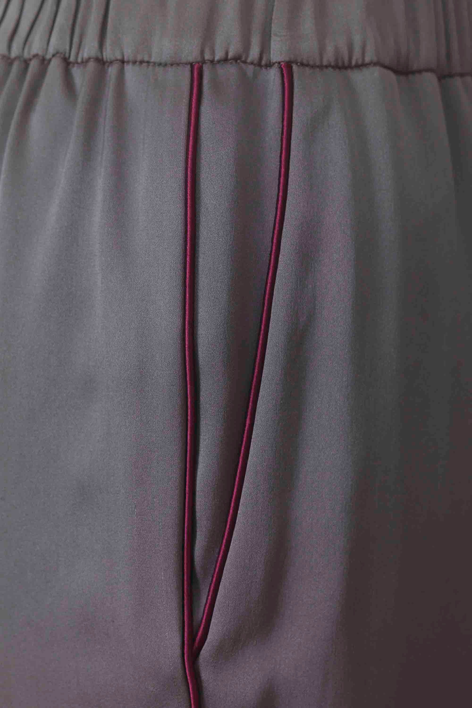 #color_taupe