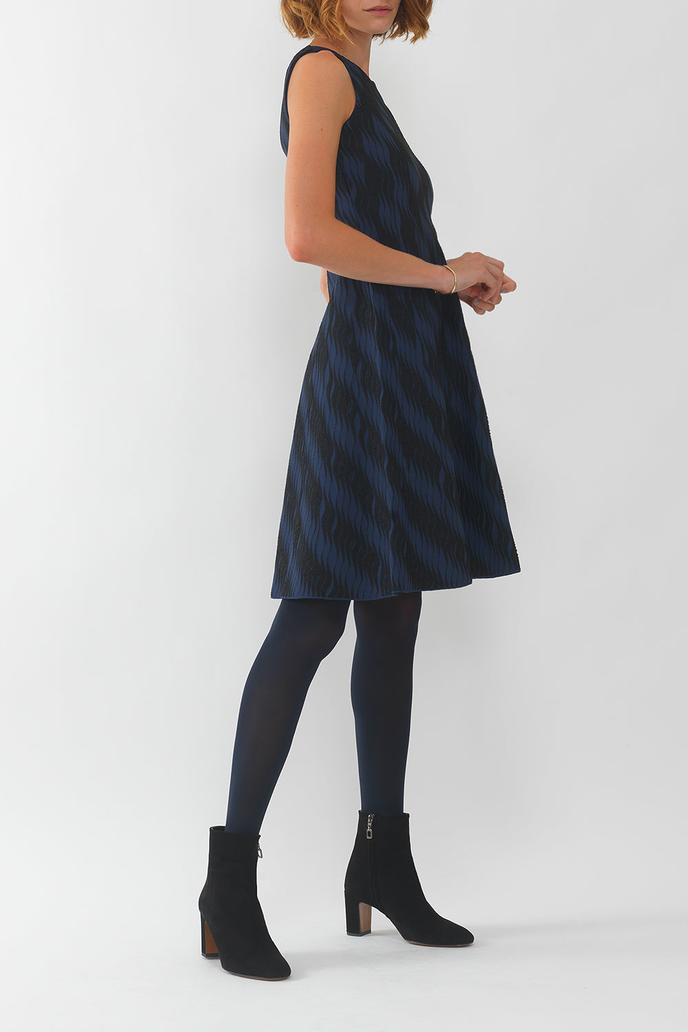 #color_black and navy