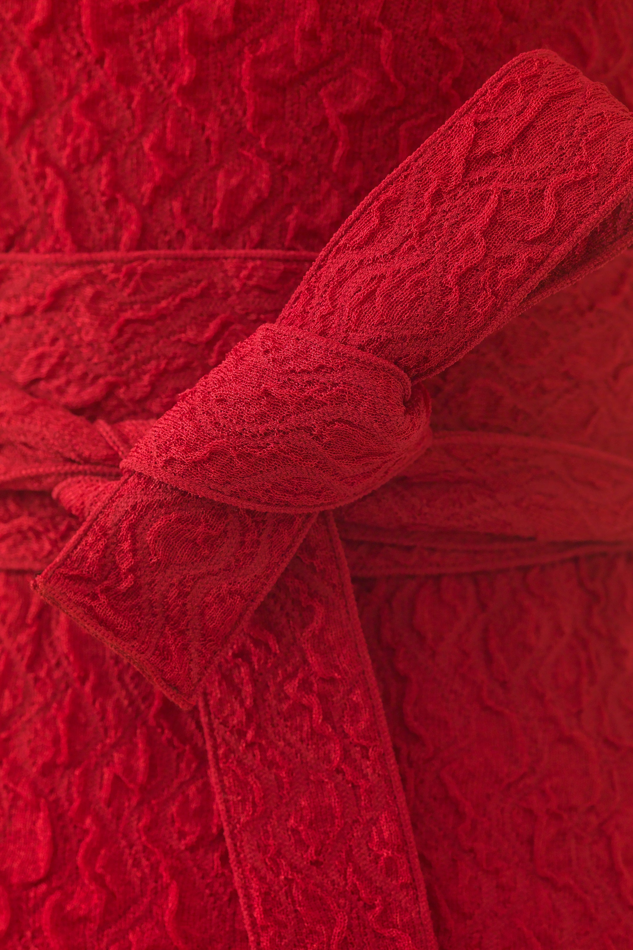 #color_scarlet red