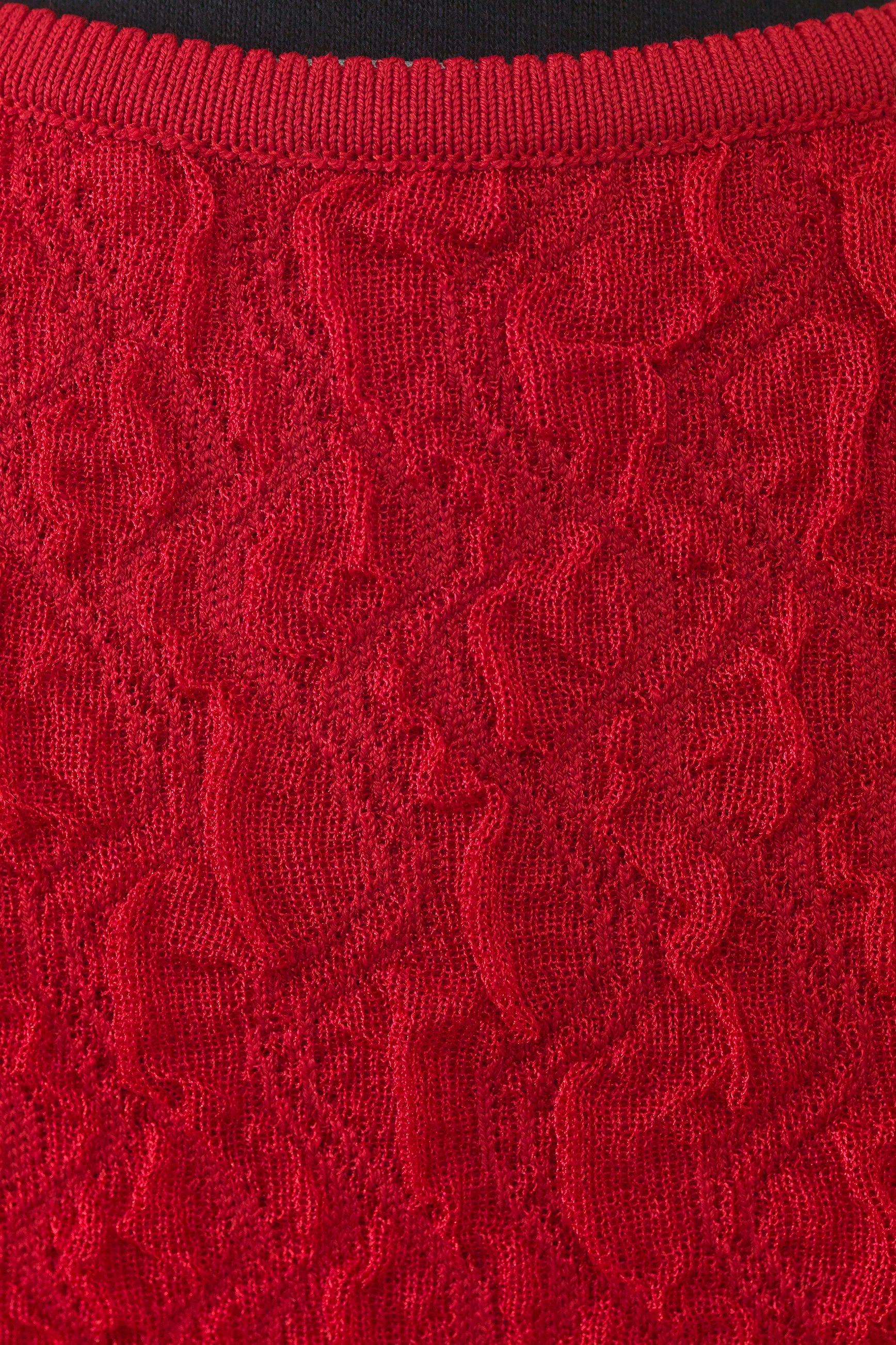 #color_scarlet red