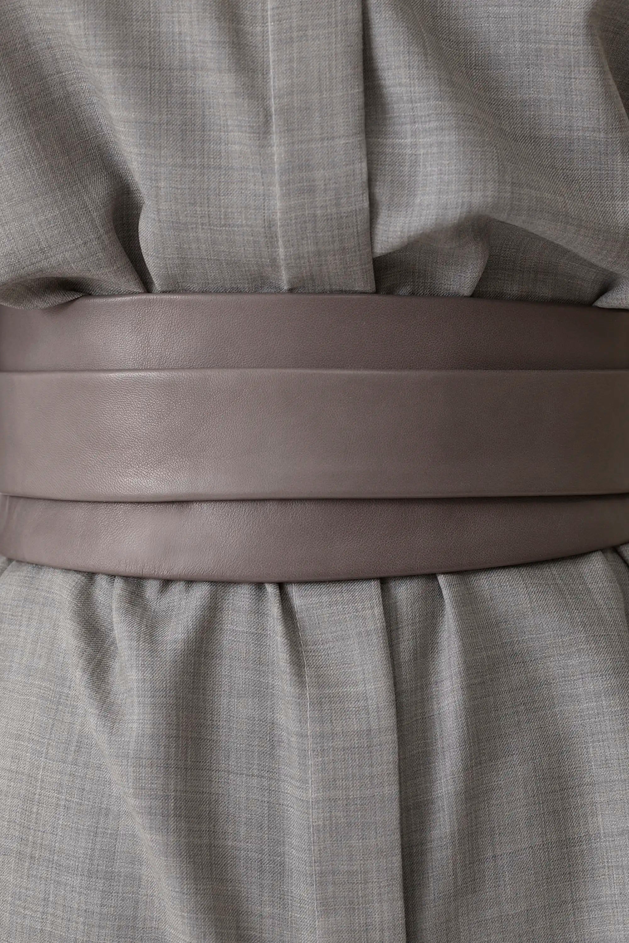 #color_light taupe