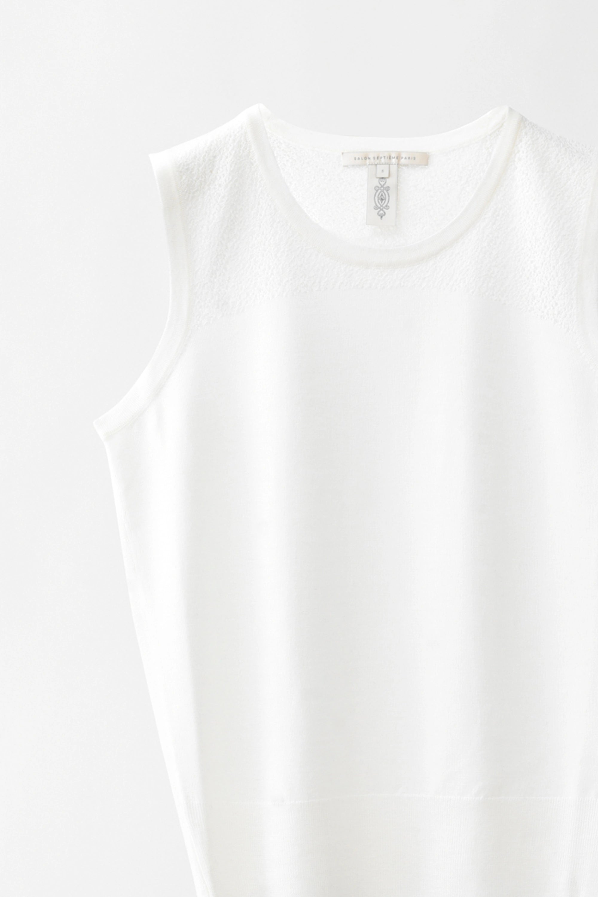 #color_White
