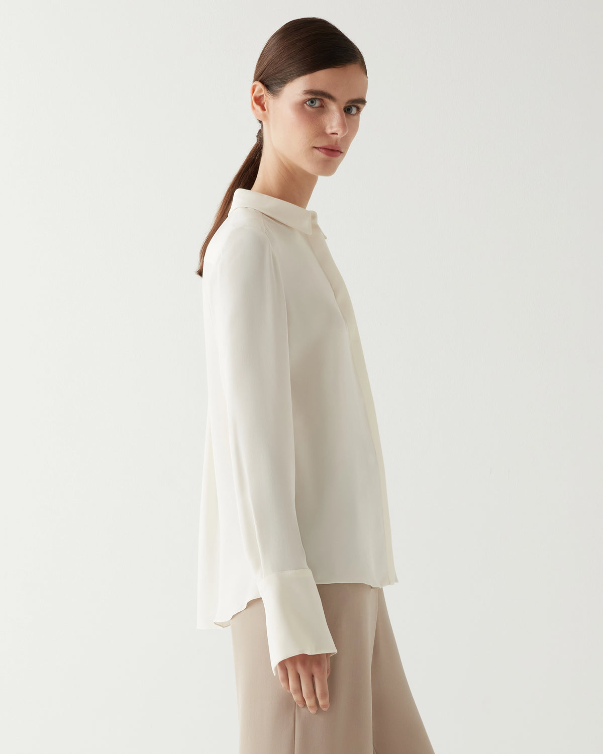 #color_ivory