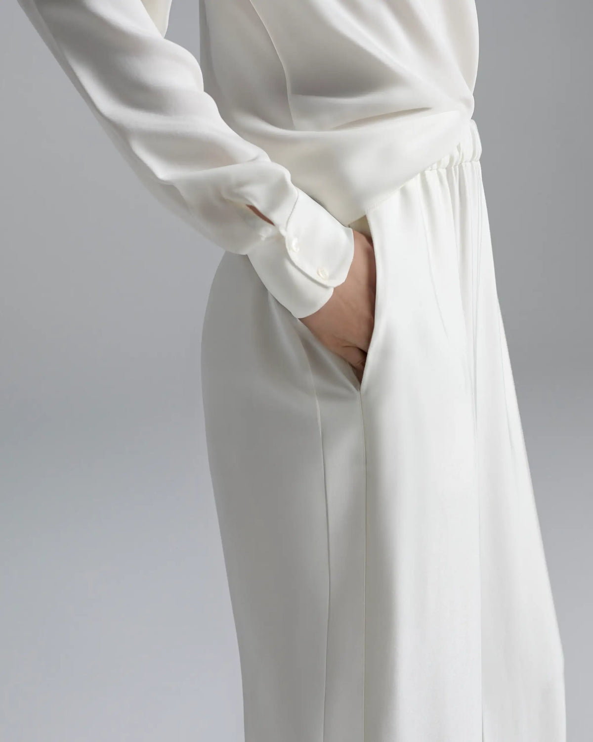#color_ivory