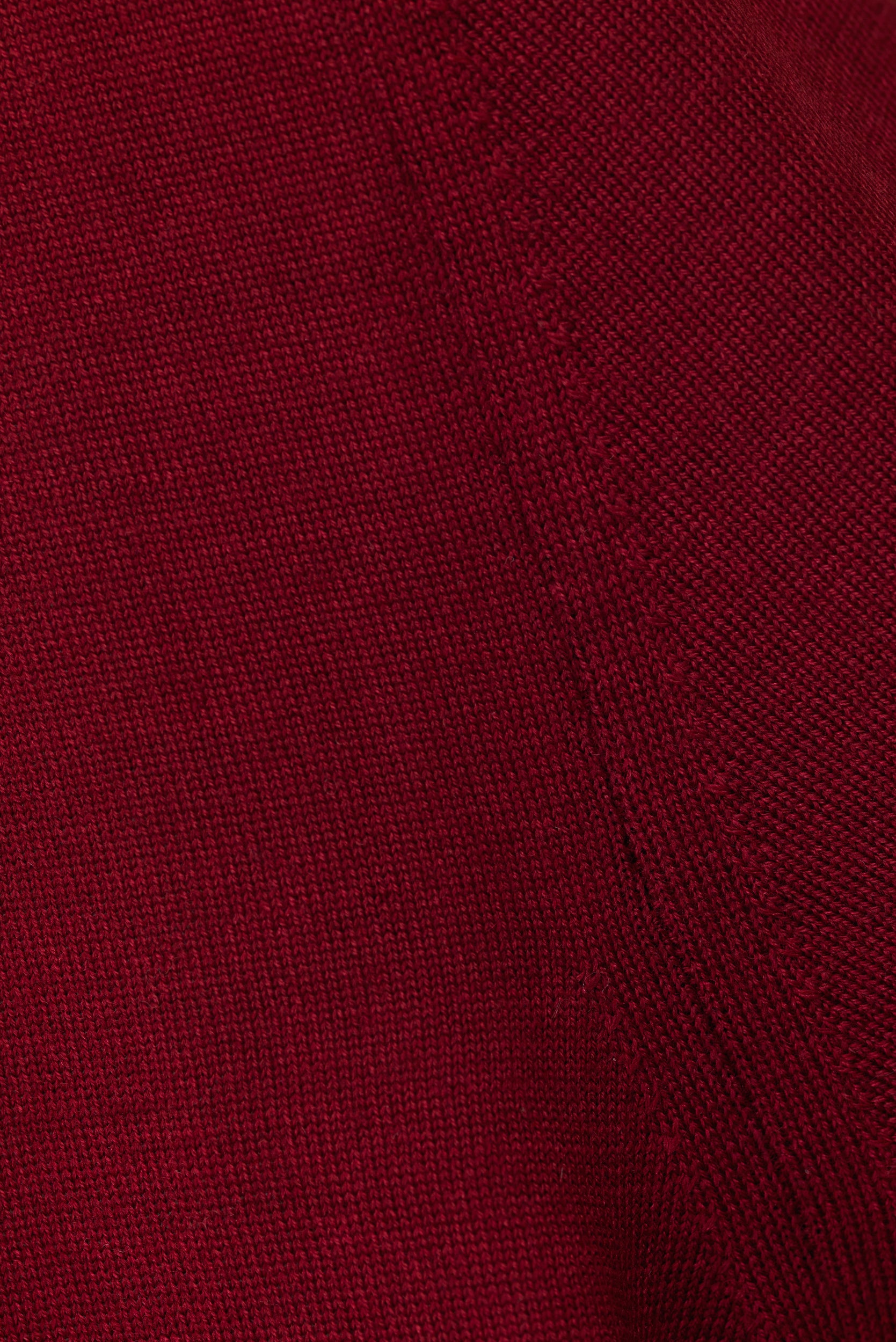 #color_crimson red