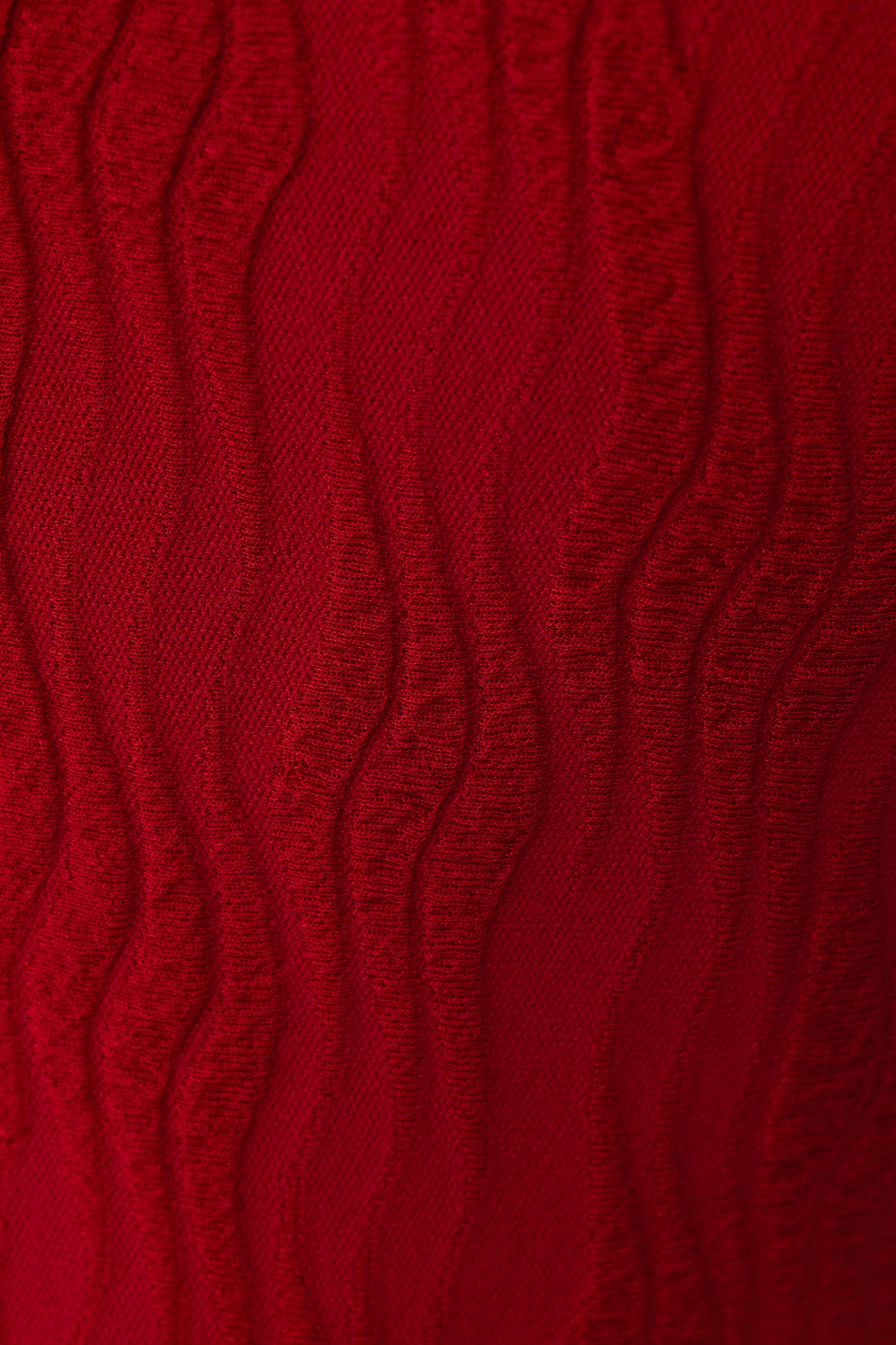 #color_scarlet red