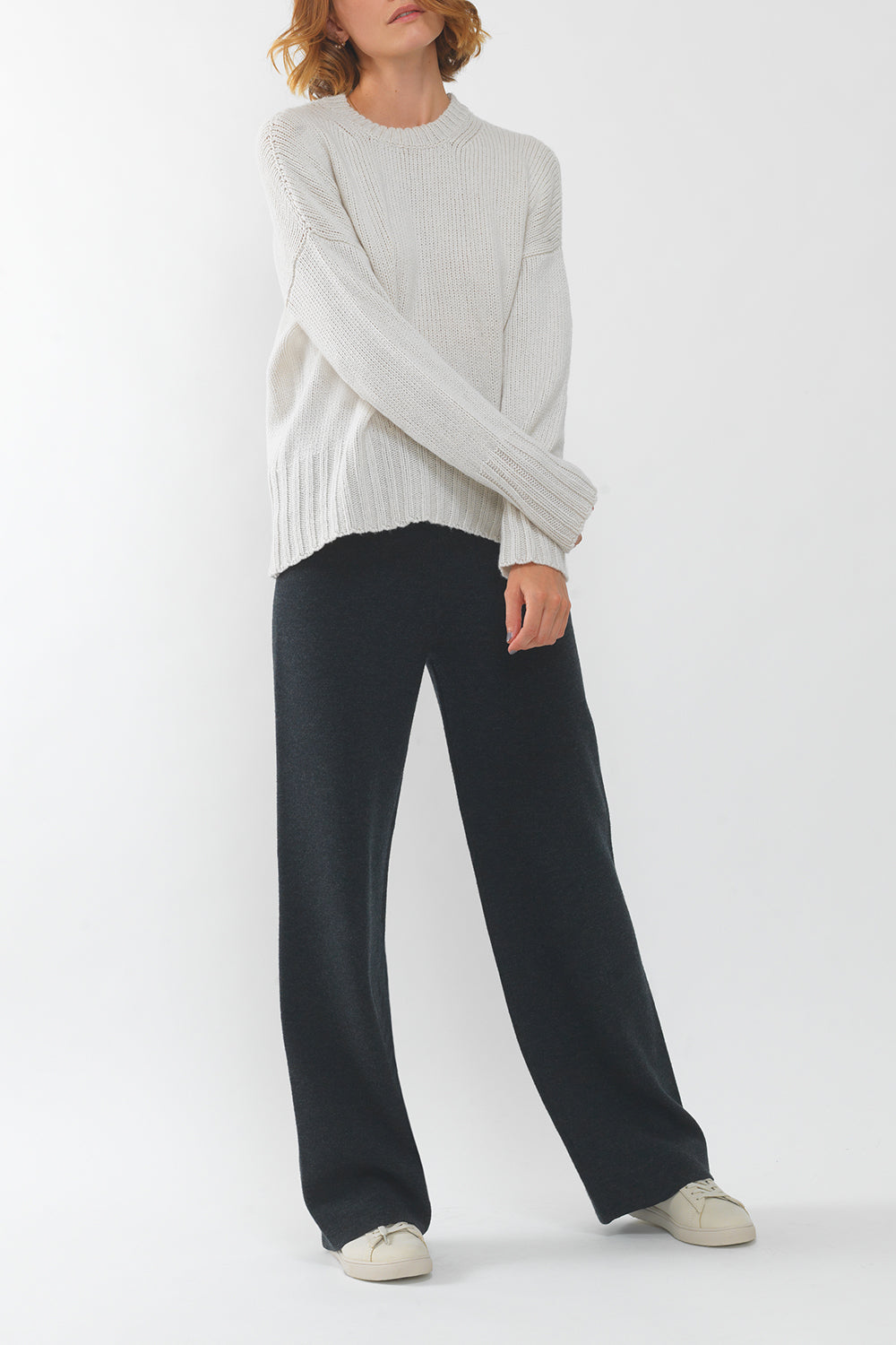 Cashmere Long-Sleeved Pullover with Crewneck - dusty white - front